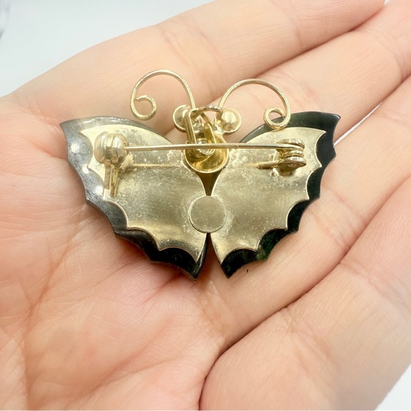 Vintage Asian Jade Butterfly Brooch/Pendant with Coral Eyes - Picture 3 of 9
